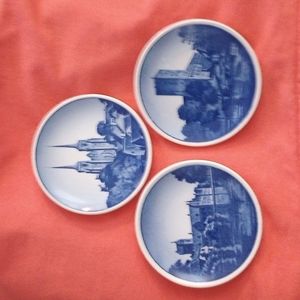3 Denmark decorations miniature dishes.